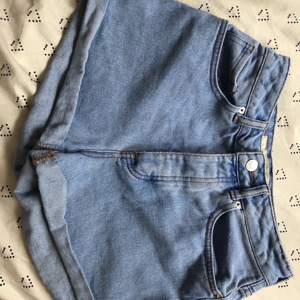 Mom short